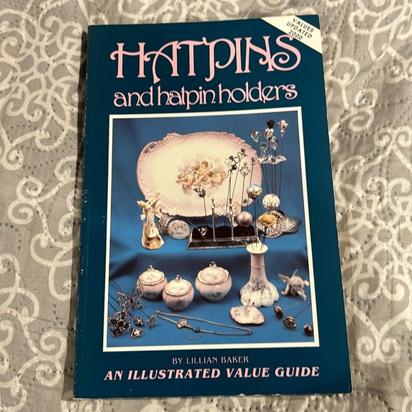 Hatpins and Hatpin Holders by Lillian Baker (1983, Trade Paperback) - Picture 1 of 3